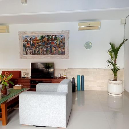 Pondok Indah Villa Ujung Esterno foto