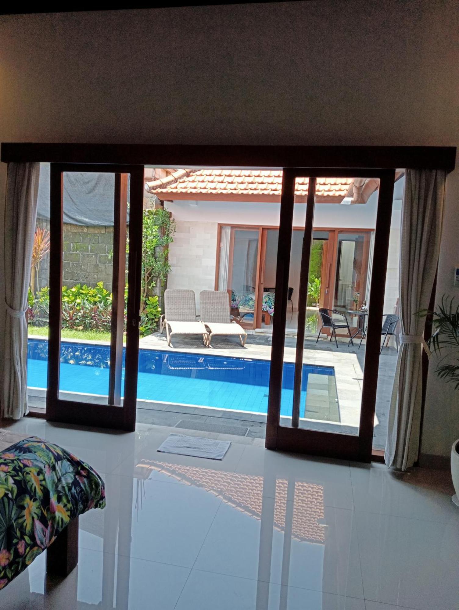 Pondok Indah Villa Ujung Esterno foto